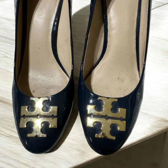 Tory Burch Raleigh Patent Leather Pump Shoes  Navy Size 6.5 - Picture 7 of 11